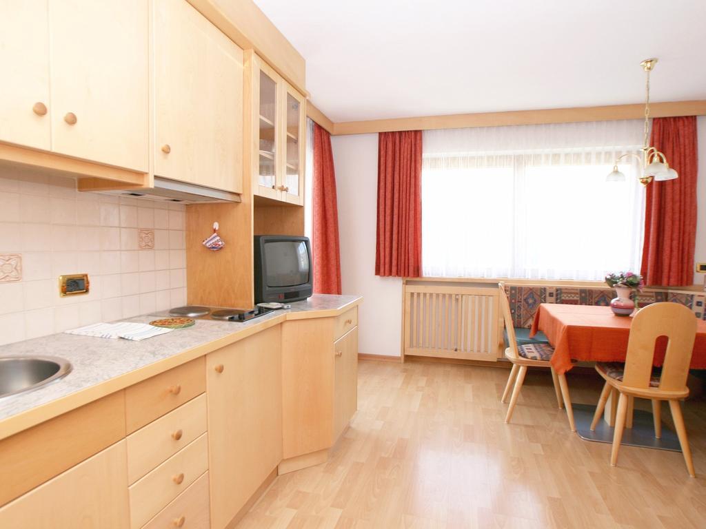 Ciasa Parom Apartment San Cassiano  Bilik gambar