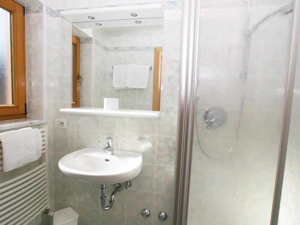 Ciasa Parom Apartment San Cassiano  Luaran gambar